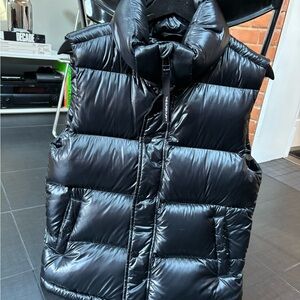 The Super Puff™ Vest - Liquid Shine
$